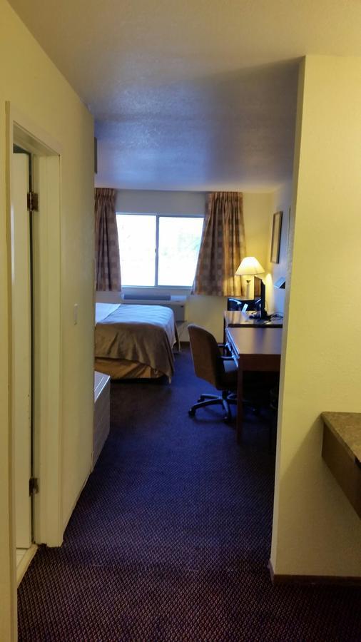 Riverwalk Inn & Suites Fort Atkinson Екстер'єр фото